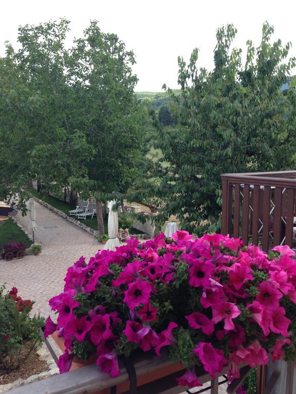 Agriturismo Capriccio Di Giove Cansano Exterior foto